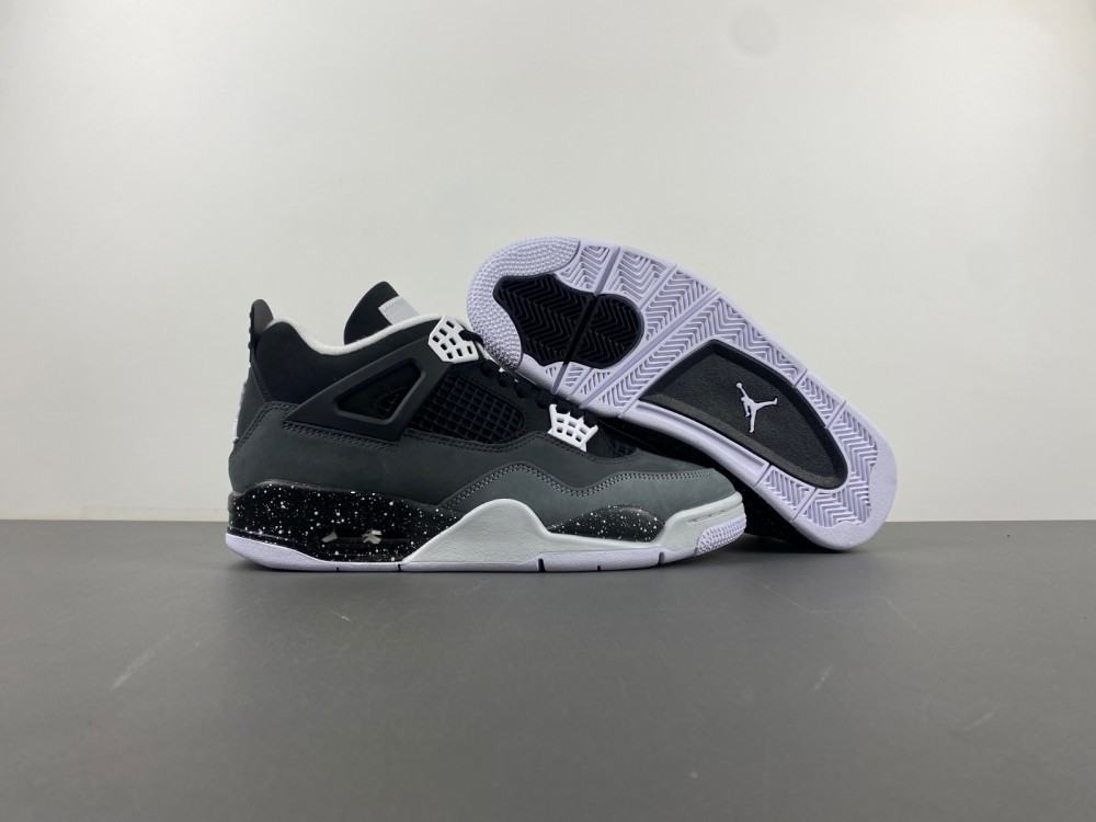 Air Jordan 4 Retro