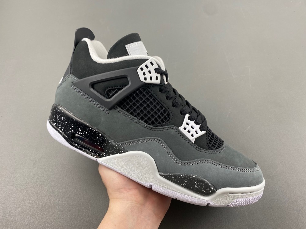 Air Jordan 4 Retro