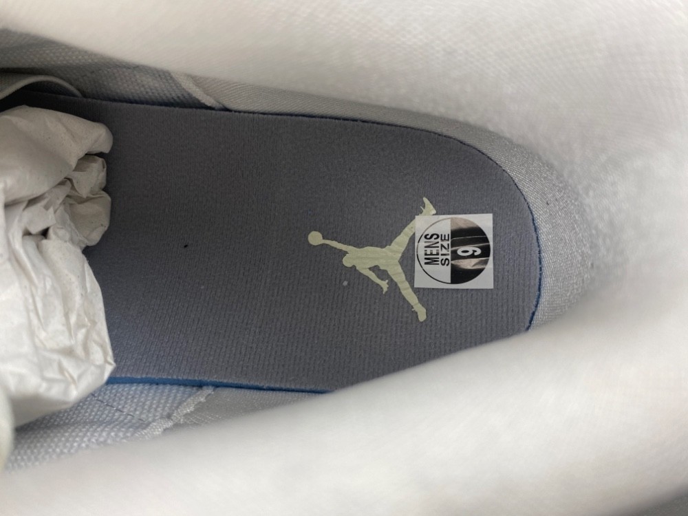 Air Jordan 3 Retro Sail Cement Grey (Women