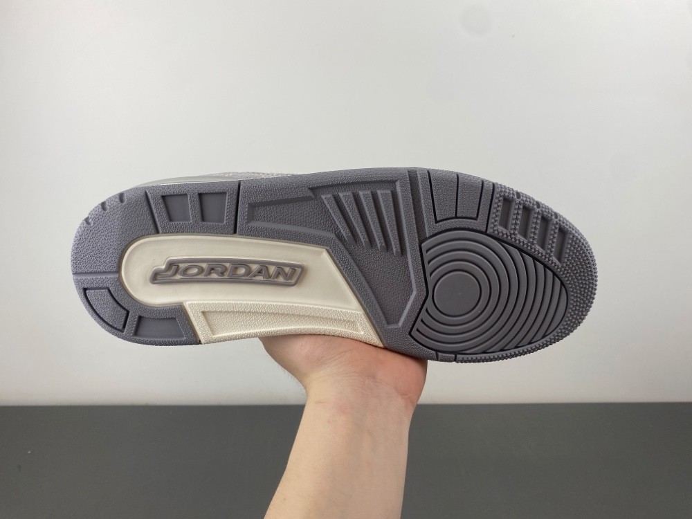 Air Jordan 3 Retro Sail Cement Grey (Women
