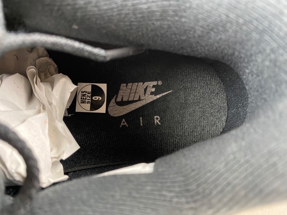 Air Jordan 4 Retro
