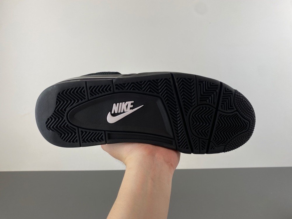 Air Jordan 4 Retro