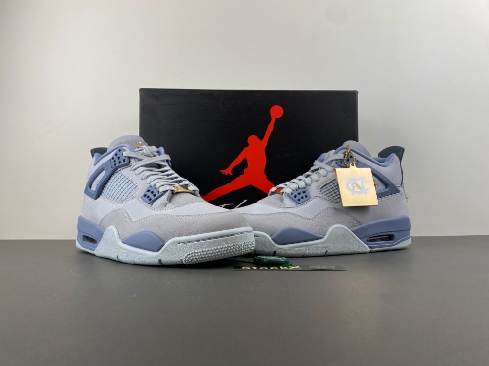 Air Jordan 4 Retro NCAA UNC Tarheels PE (2025) HV9204-407