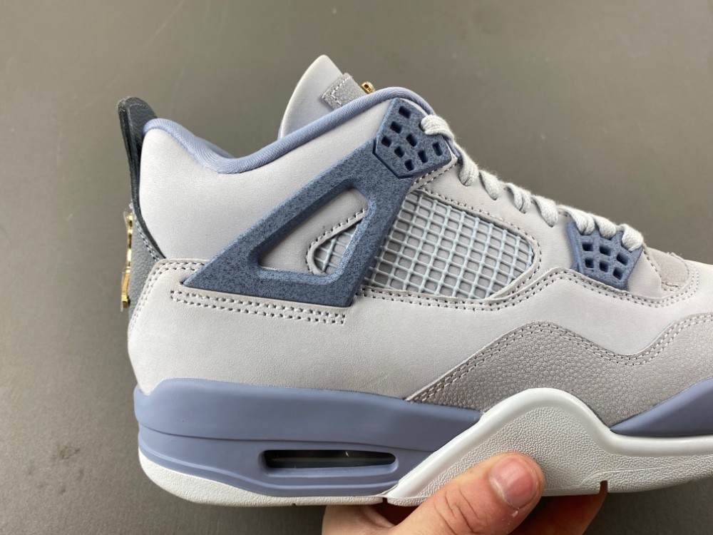 Air Jordan 4 Retro NCAA UNC Tarheels PE (2025) HV9204-407