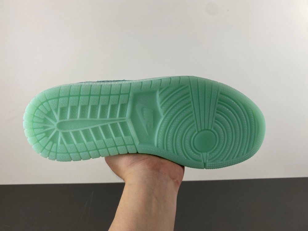 Air Jordan 1 Retro Low OG Washed Teal (Women
