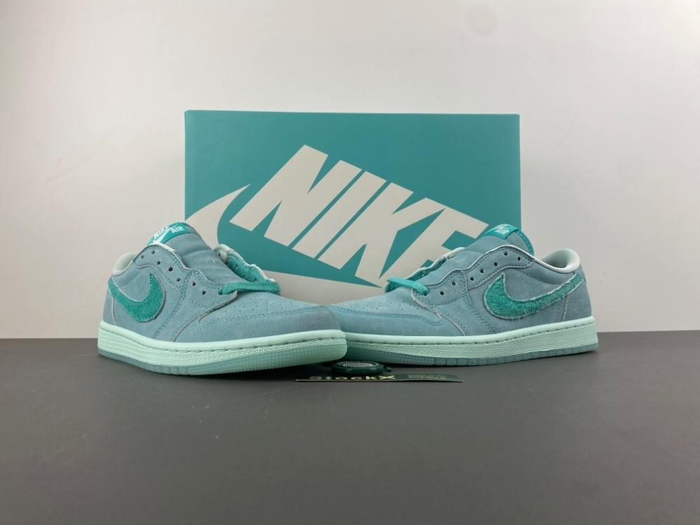 Air Jordan 1 Retro Low OG Washed Teal (Women