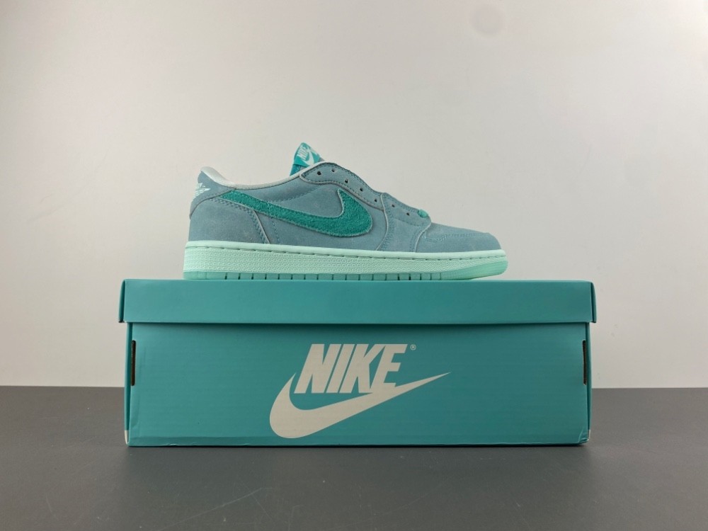 Air Jordan 1 Retro Low OG Washed Teal (Women