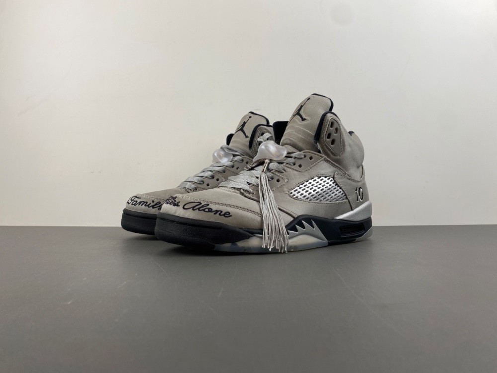 Air Jordan 5 Retro Wings (2025) (Women