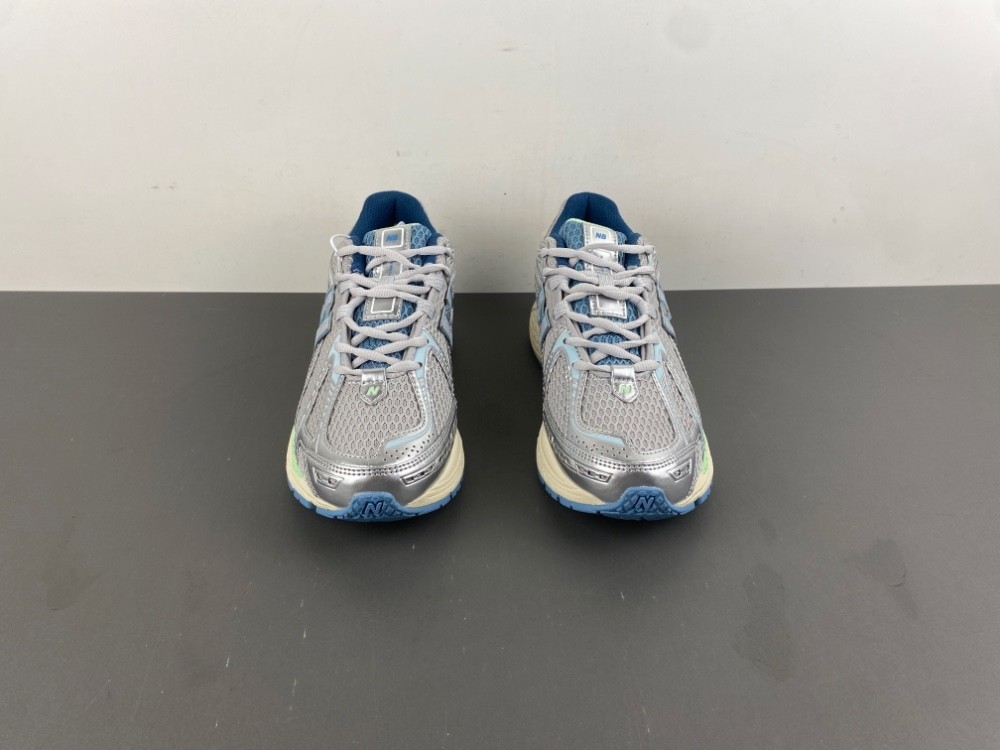 New Balance 1906R Silver Metallic Stillwater U1906RCR