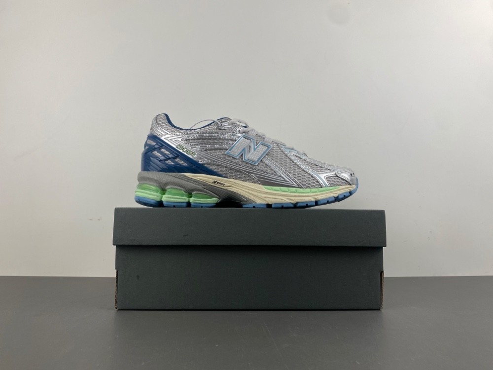 New Balance 1906R Silver Metallic Stillwater U1906RCR
