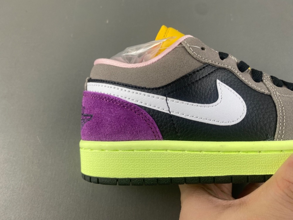 Air Jordan 1 Low Toyko Bio Hack HQ2010-005