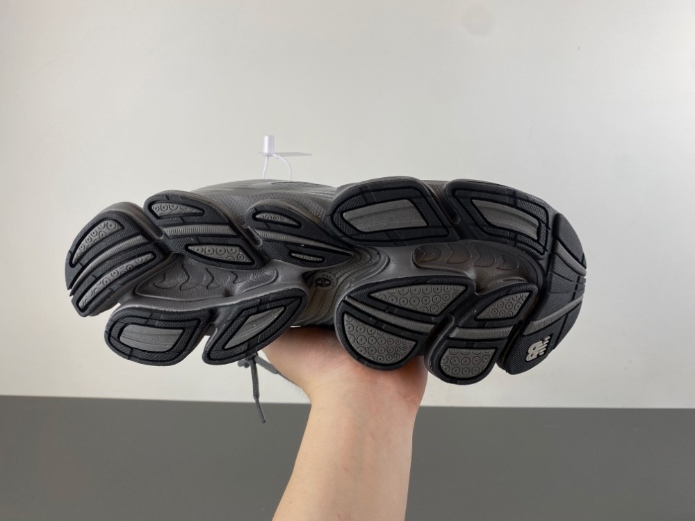 New Balance ABZORB 2000 Dark Grey | U2000ETA