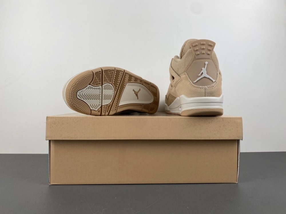 Air Jordan 4 Retro