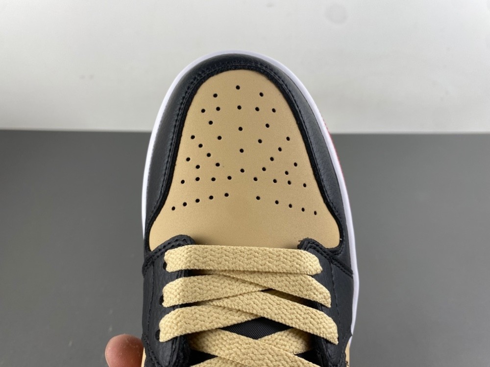Air Jordan 1 Low SE