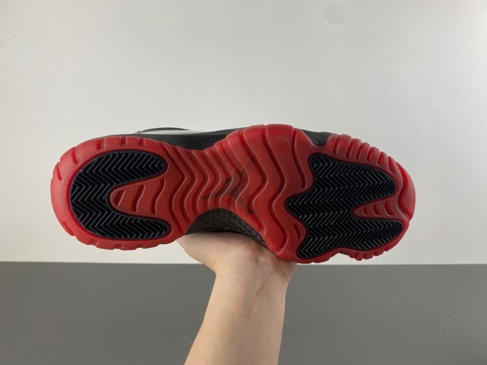 Air Jordan 11 Retro Red 378037-326
