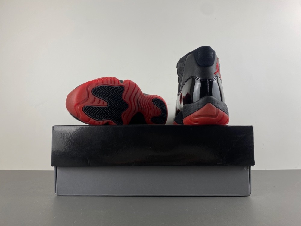 Air Jordan 11 Retro Red 378037-326