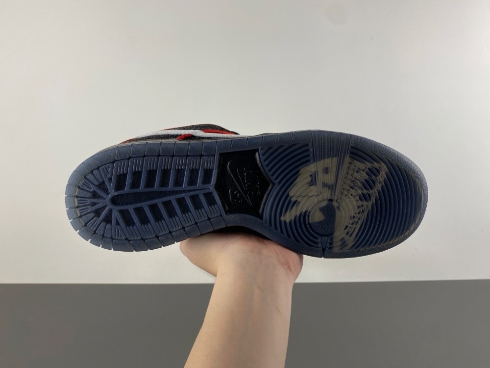 Nike SB Dunk Low Bronx Girls Skate Men