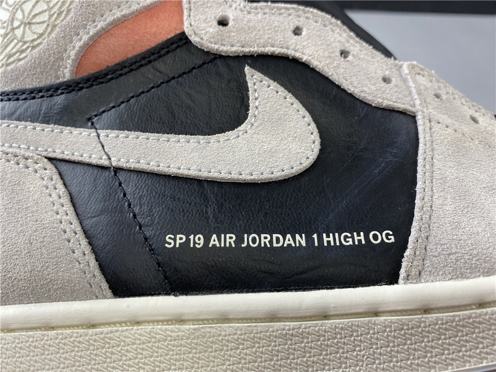 Air Jordan 1 Neutral Grey Hyper Crimson 555088-018