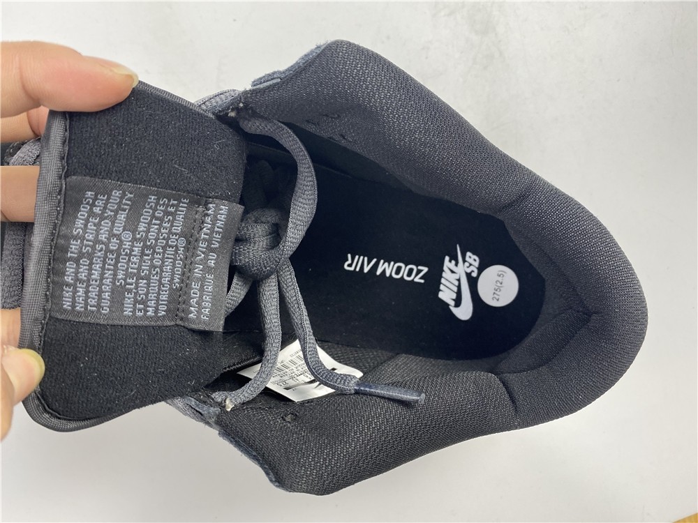 NIKE SB DUNK LOW TRD AR0778-001