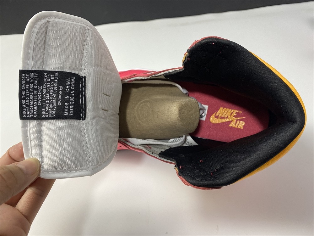 Air Jordan 1 High OG“Light Fusion Red” 555088-603