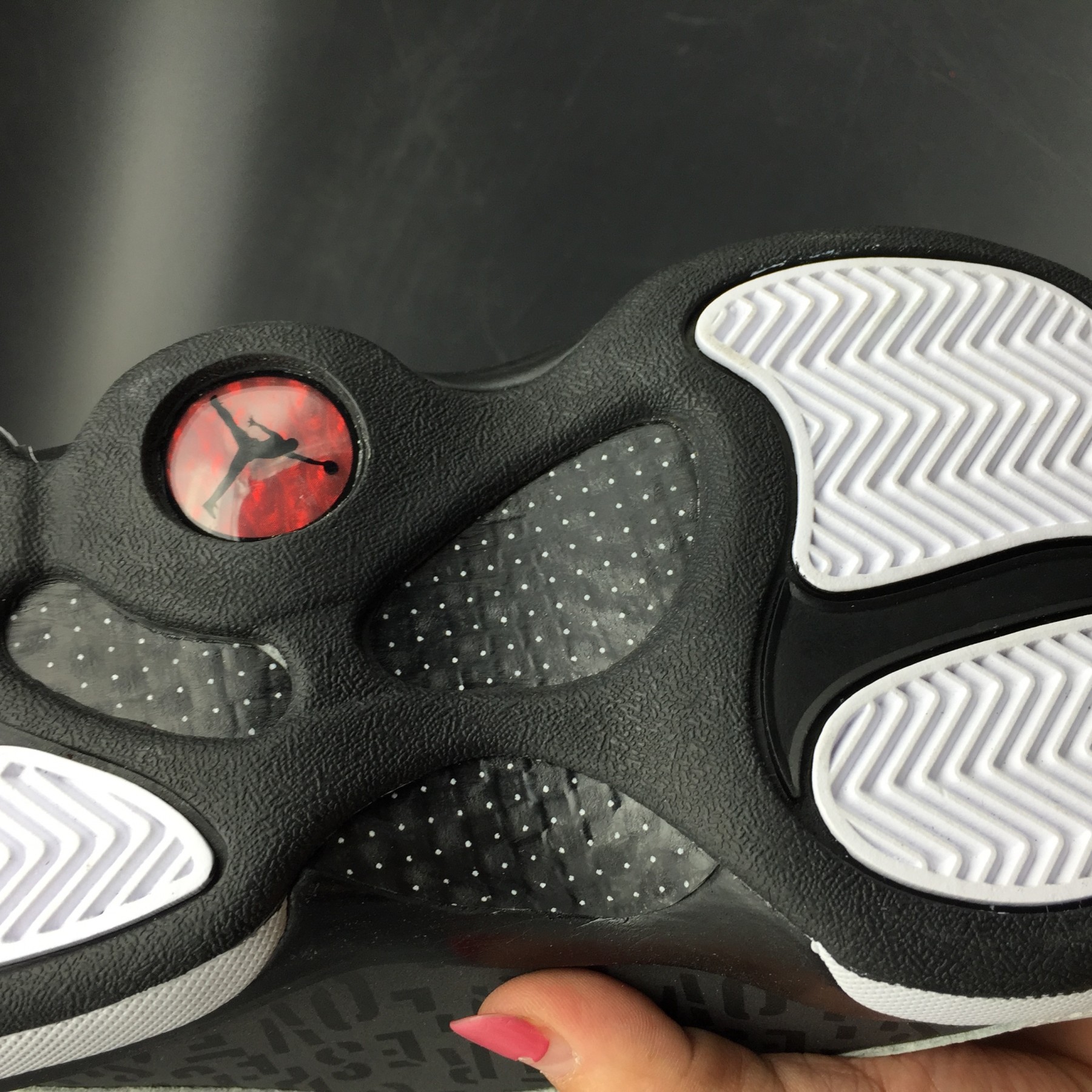 AIR JORDAN 13 RETRO SNGL DAY "LOVE AND RESPECT" black/ white mens 888164-112