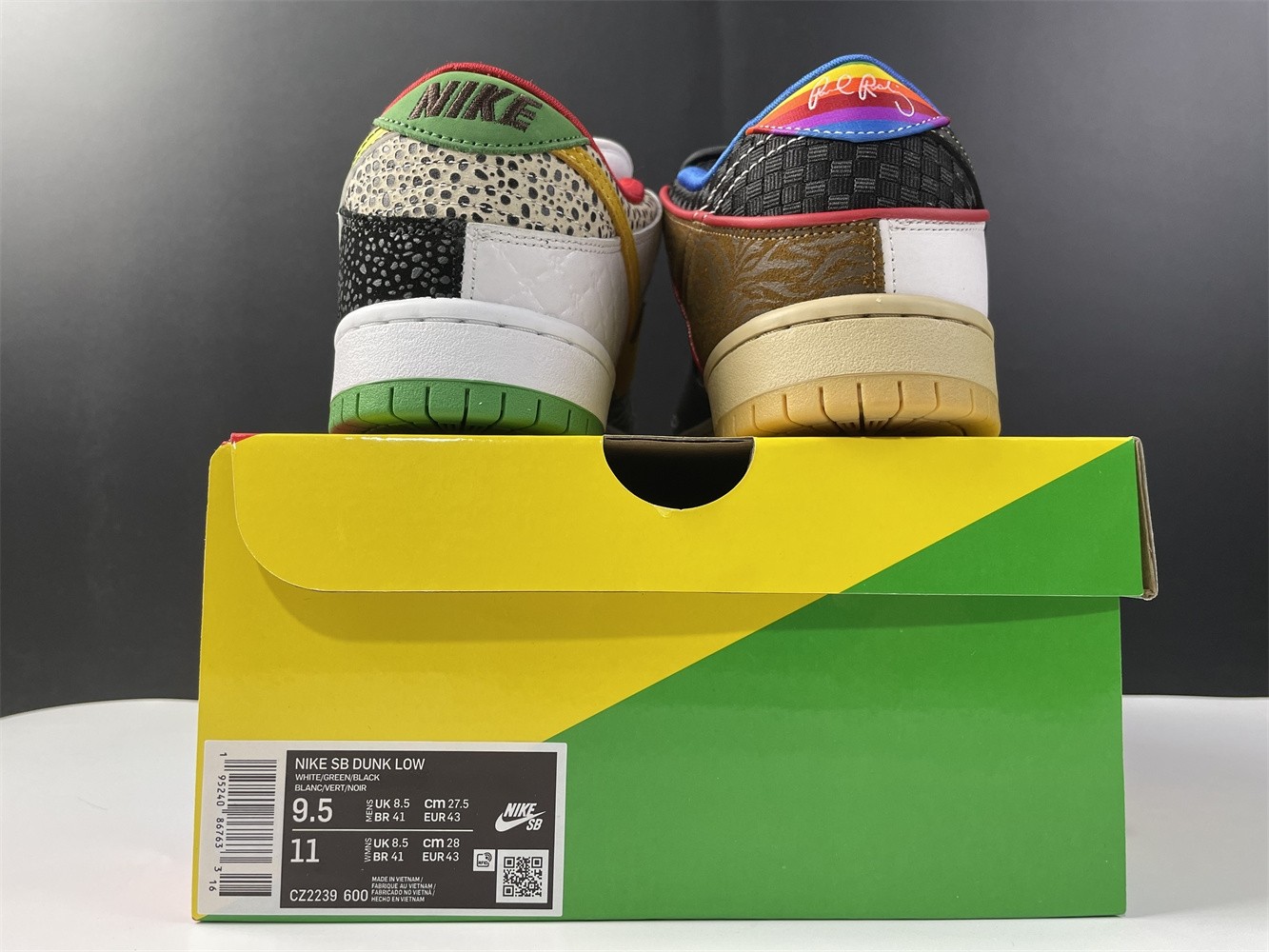Nike SB Dunk Low”Snkrs" Dunk CZ2239-600