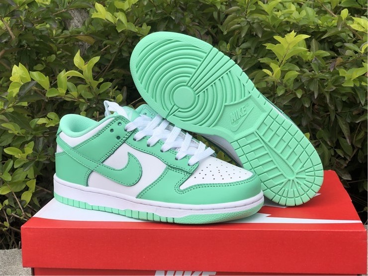 Nike Dunk Low “Green Glow” DD1503-105