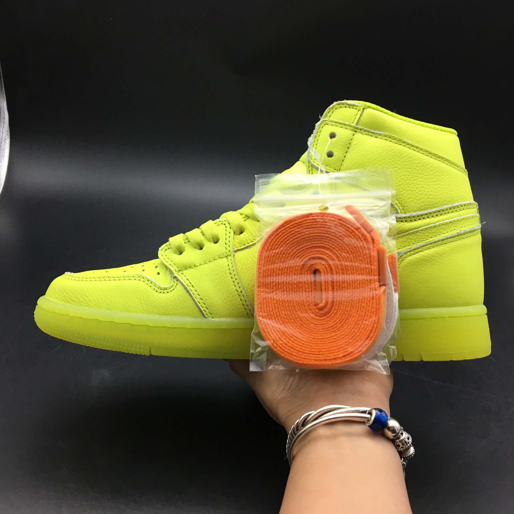 AIR JORDAN 1 RETRO HI “Gatorade”  Cyber mens AJ5997-345