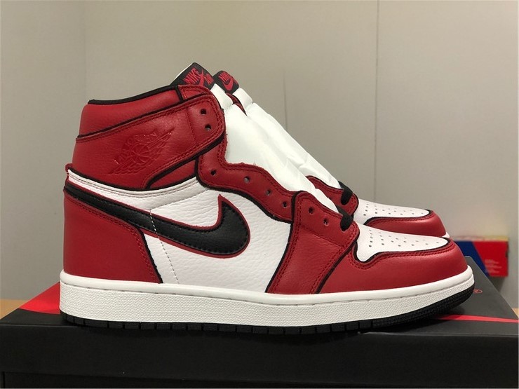 Air Jordan 1 Bloodline 2.0 555088-129