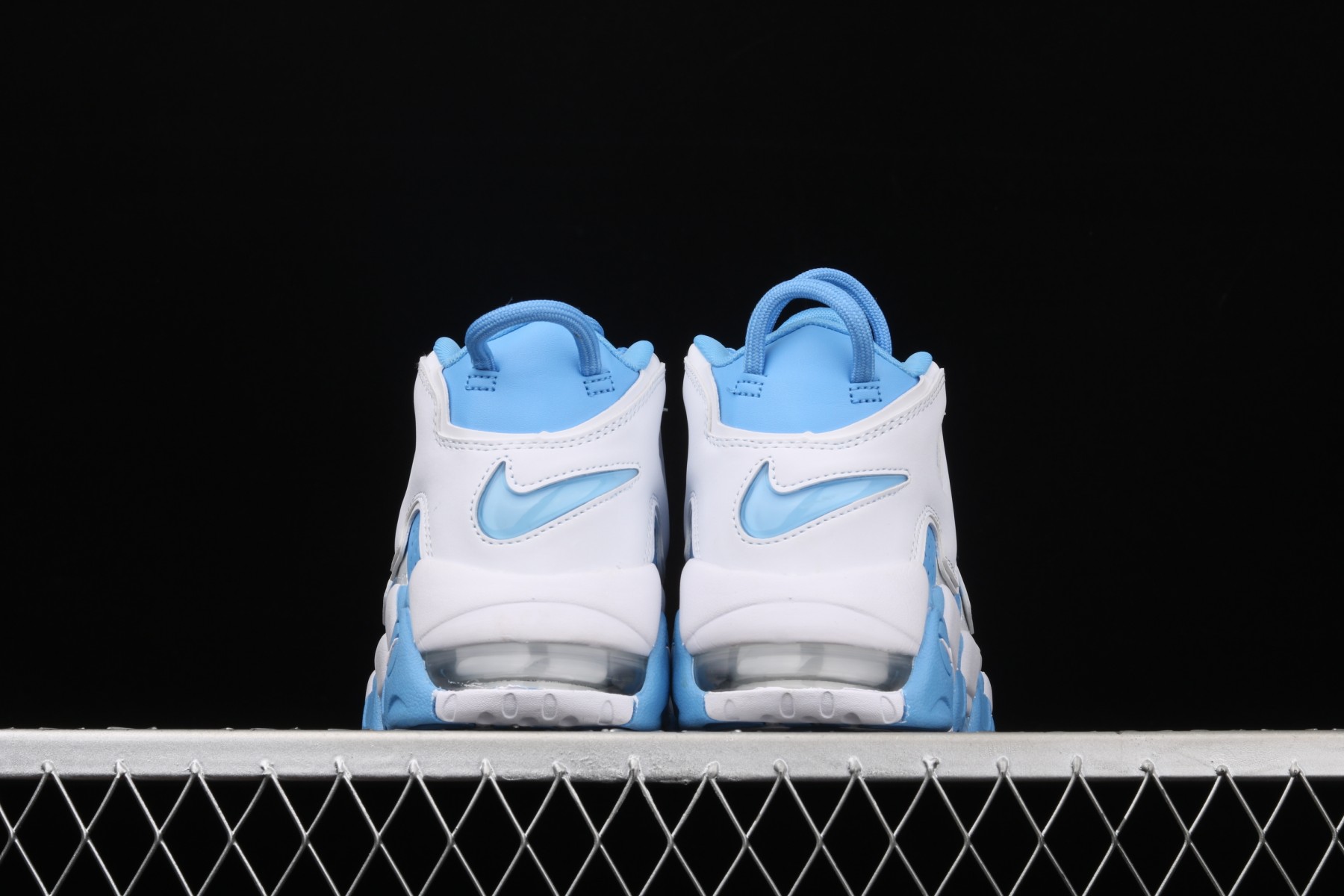 Nike Air More Uptempo “University Blue”  921948-401