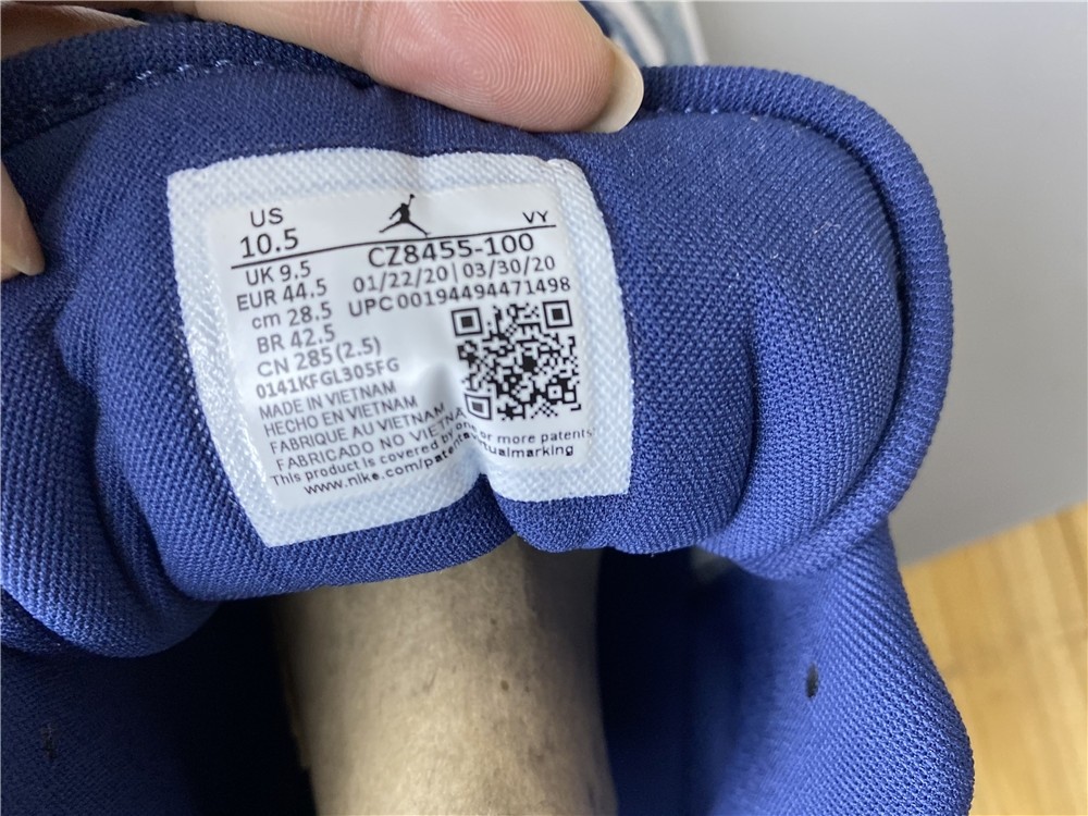 Air Jordan 1 Low CZ8455-100