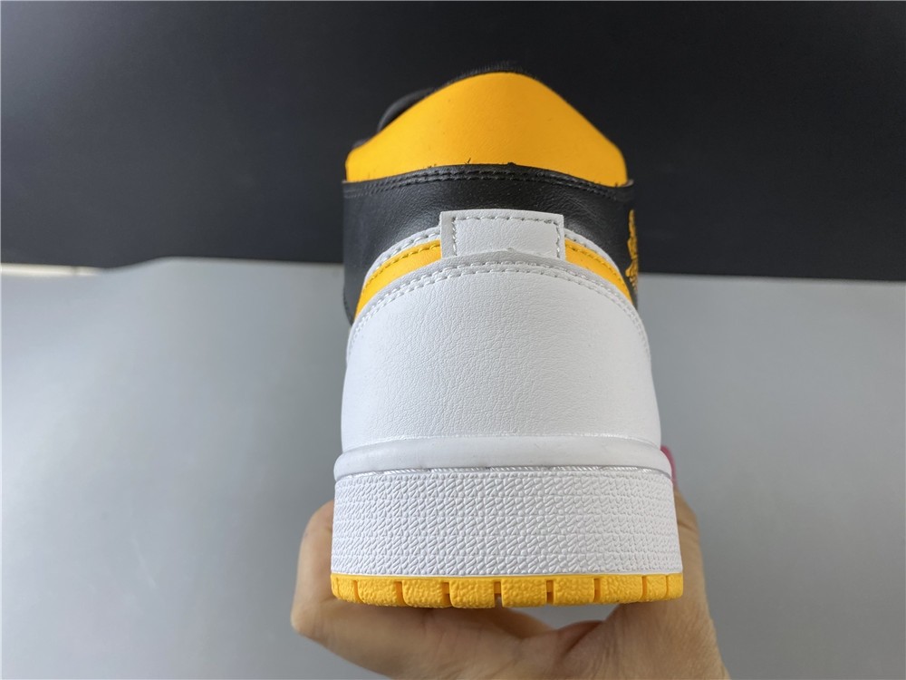 Air Jordan 1 Mid  SE CV5276 107