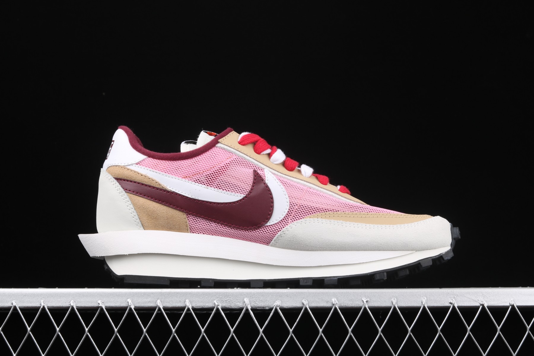 Sacai x Nike LDV Waffle pink BV0073-500