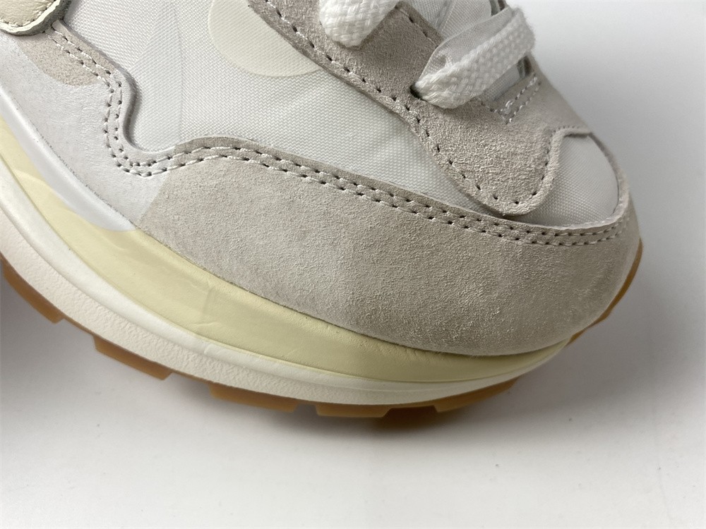 Nike regasus vaporrly SP x Sacai DD1875-100