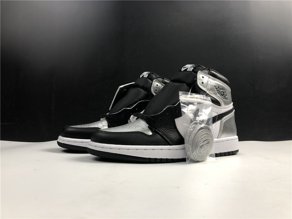 Air Jordan 1 High OG WMNS “Silver Toe” CD0461-001