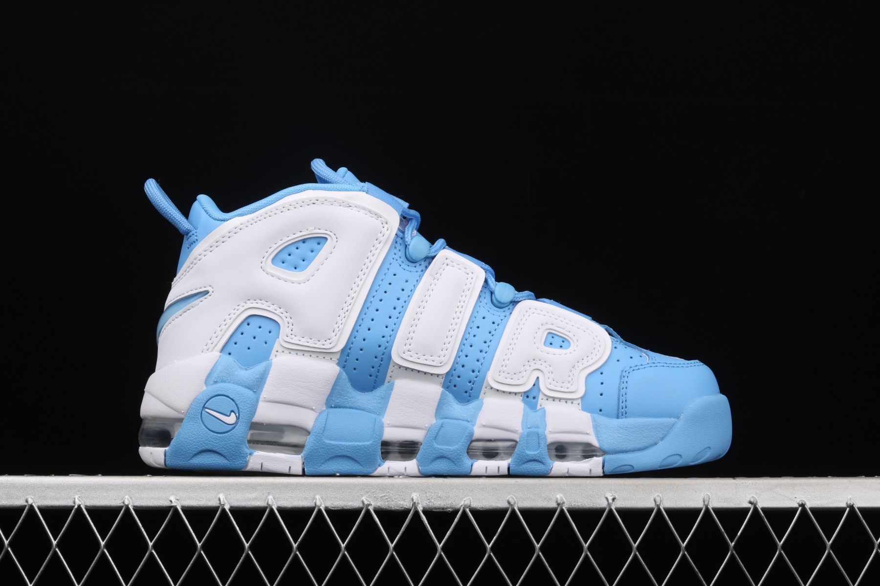 Nike Air More Uptempo “University Blue”  921948-401