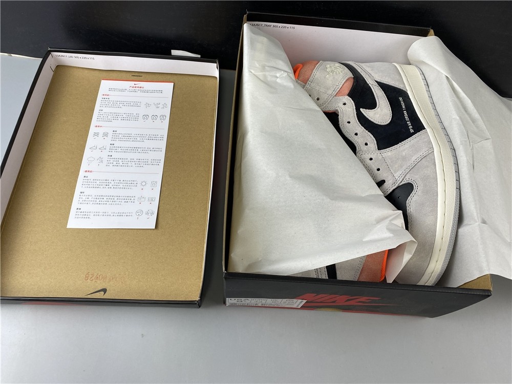 Air Jordan 1 Neutral Grey Hyper Crimson 555088-018