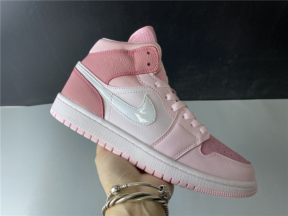 Air Jordan 1 Mid WMNS “Digital Pink” CW5379-600