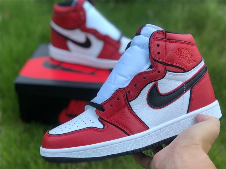 Air Jordan 1 Bloodline 2.0 555088-129