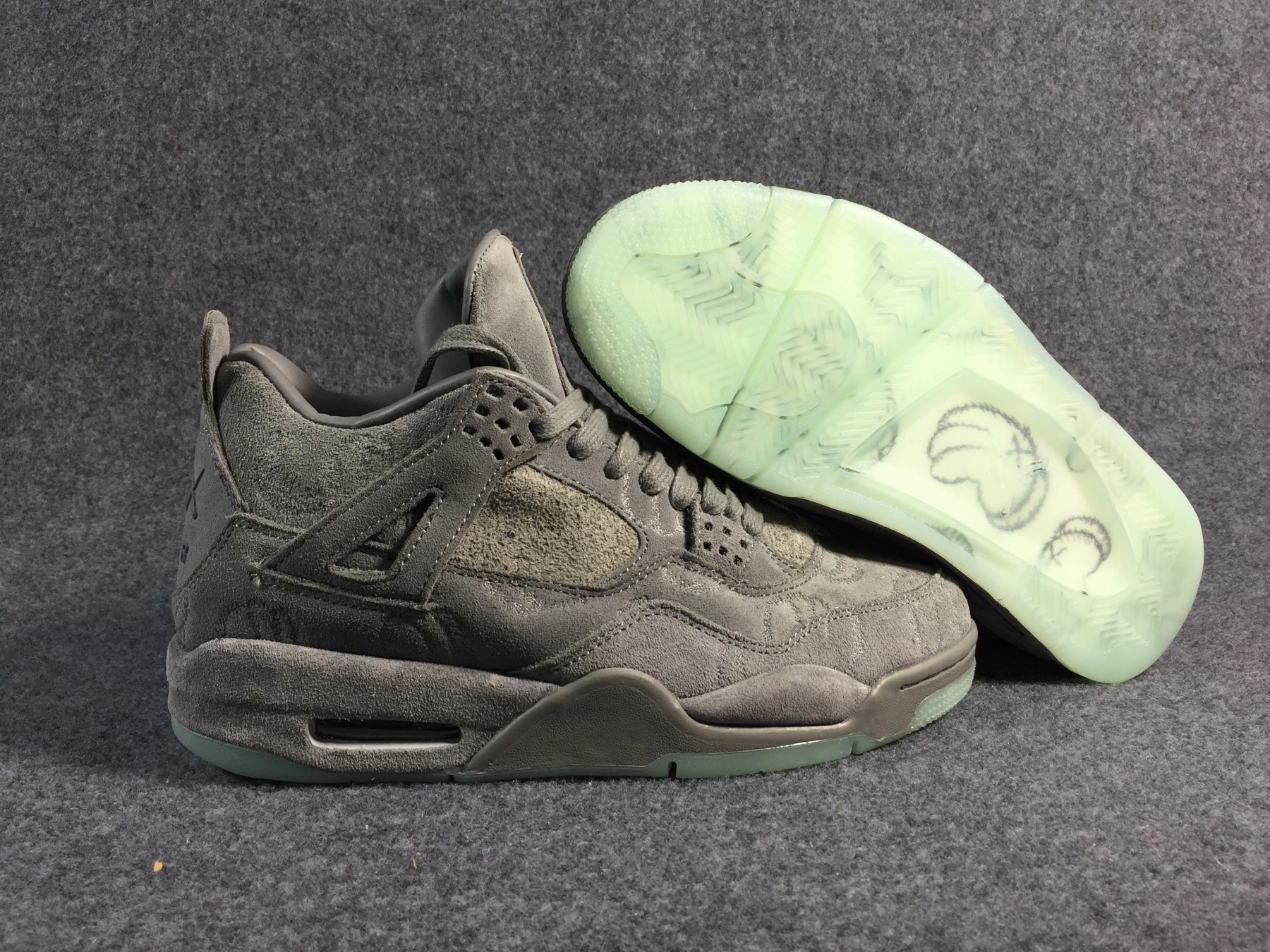 Nike Air Jordan 4 retro kaws cool grey 930155 003