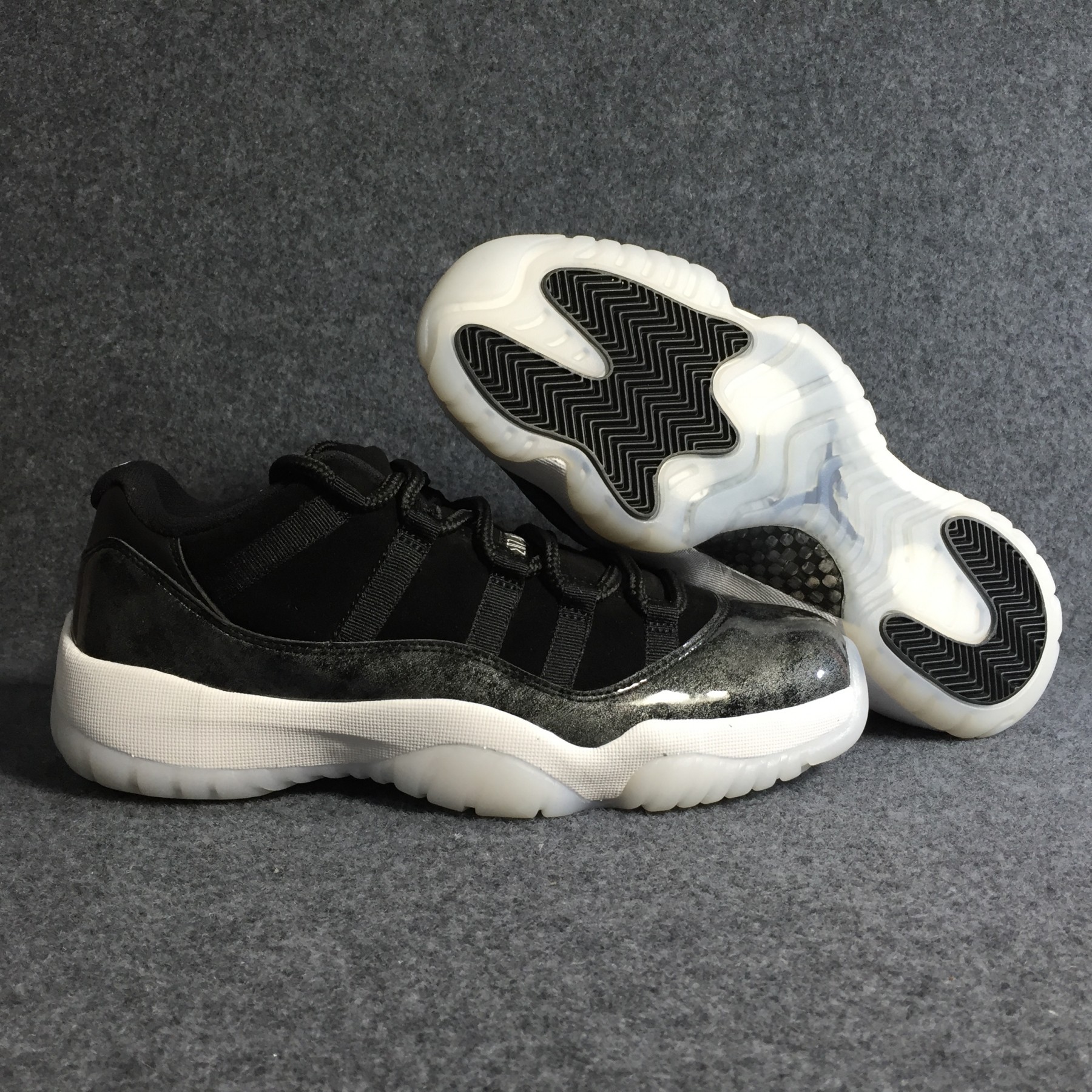 AIR JORDAN 11 RETRO LOW BG "BARON" 528895-010