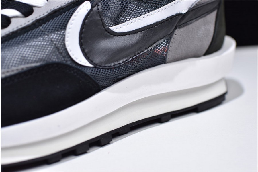 Sacai x Nike LDV Waffle Black BV0073-001