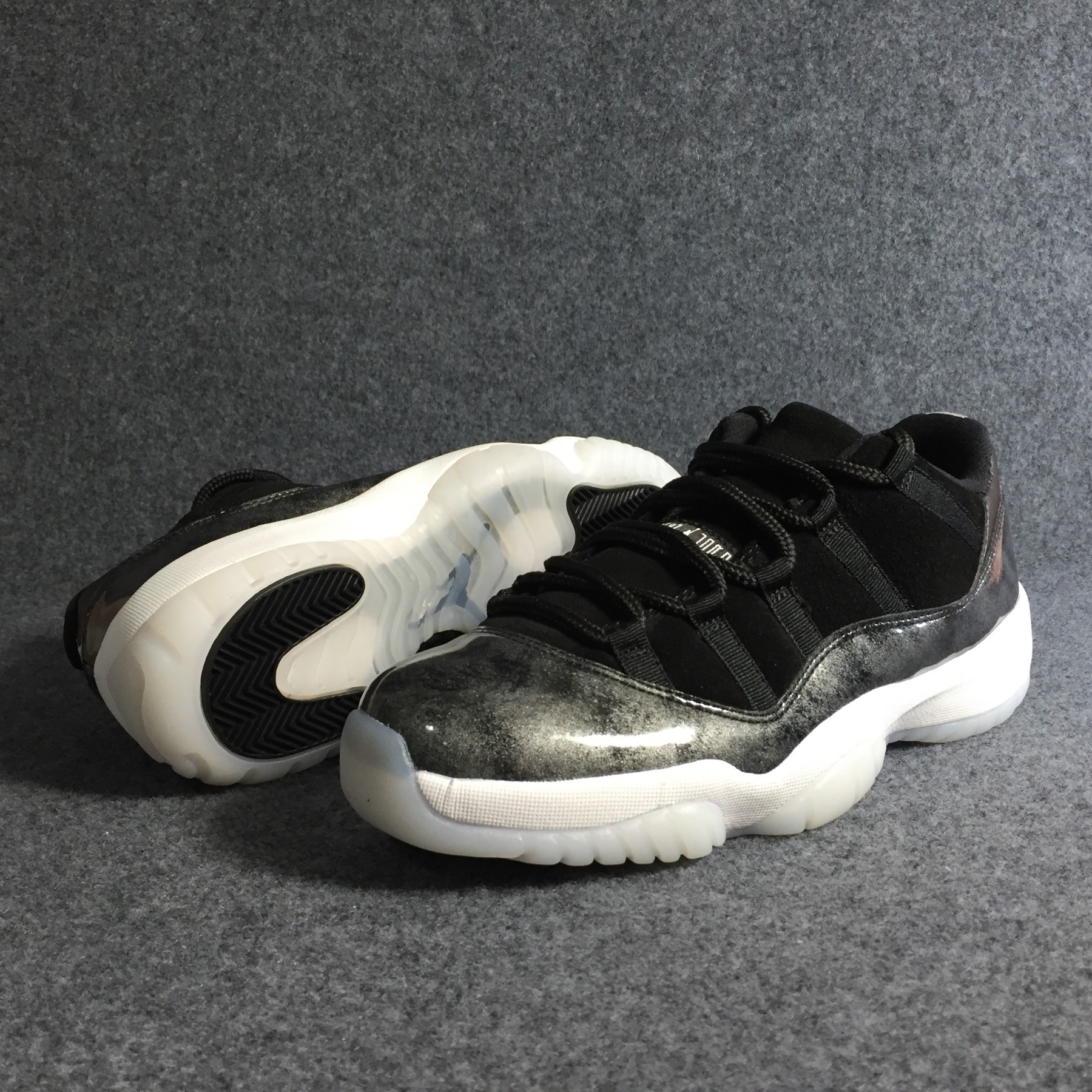 AIR JORDAN 11 RETRO LOW BG "BARON" 528895-010
