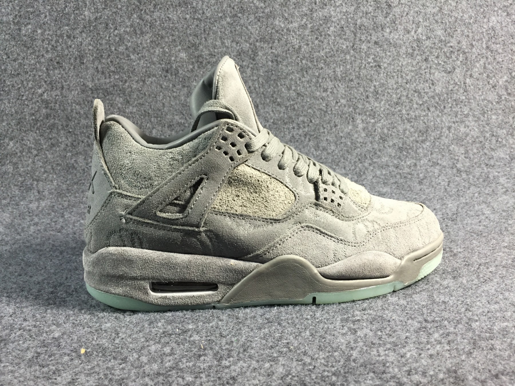 Nike Air Jordan 4 retro kaws cool grey 930155 003